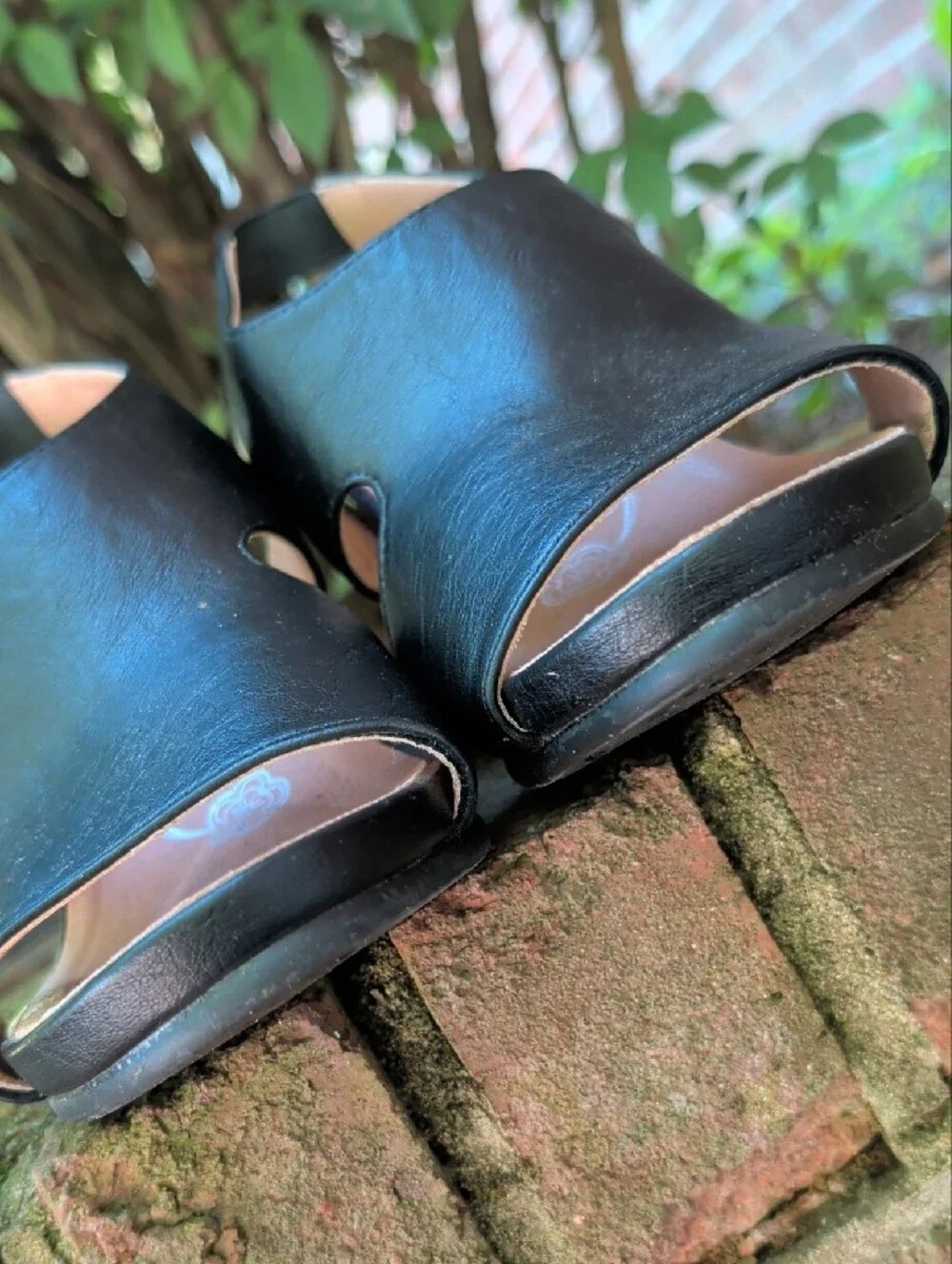 Mootsies Tootsies Black Faux Leather Slingback Wedge Thadley Sandals Size 8
